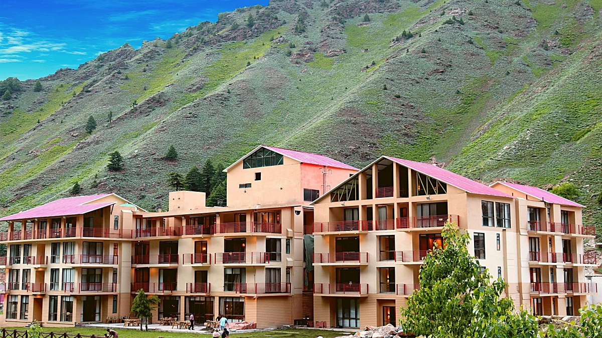 Naran Kaghan Tour Guide, Hotels & Details