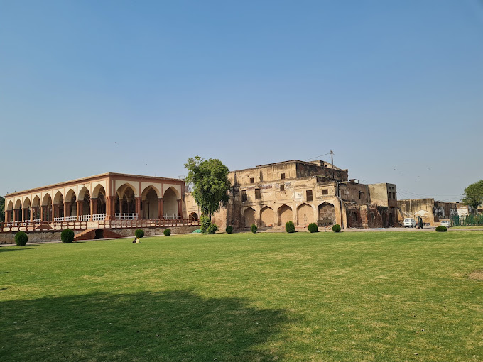 Dewaan e Khas | Lahore Fort | Join me on FACEBOOK | C@MARADERIE | Flickr