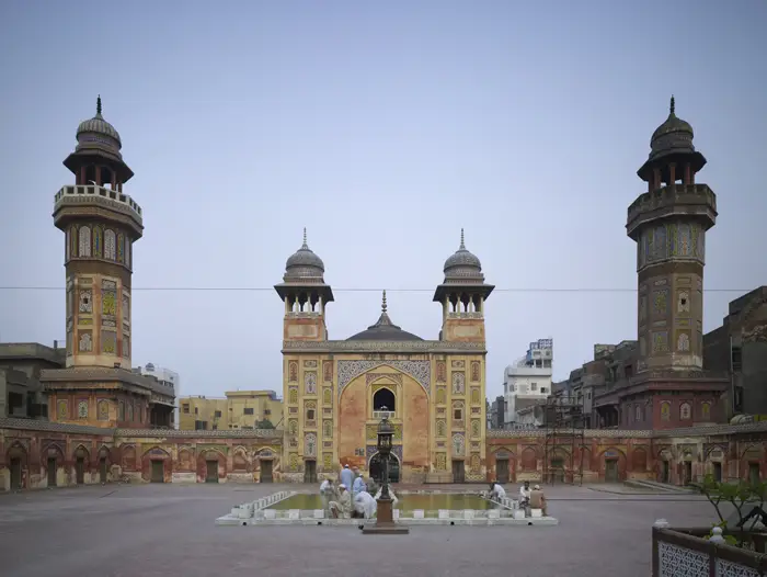 Wazir Khan Mosque (Masjid) History and Details