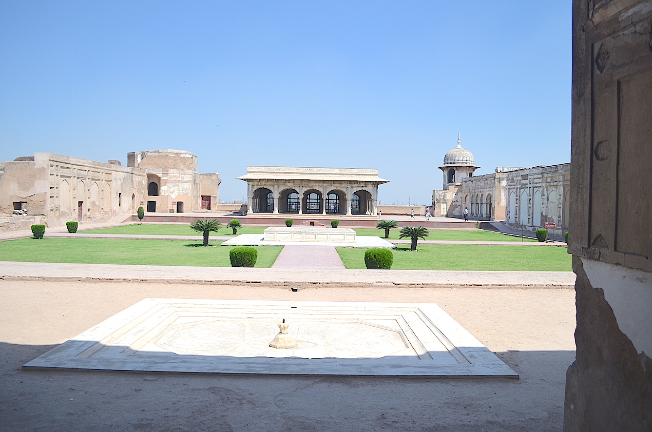 A Guide to lahore fort pakistan ( lahore ka kila )