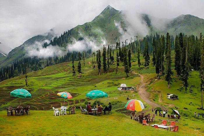 Naran Kaghan Tour Guide, Hotels & Details